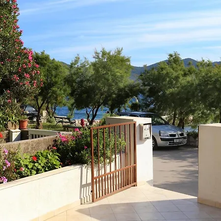 Apartments By The Sea Viganj, Peljesac - 10140 Exterior photo